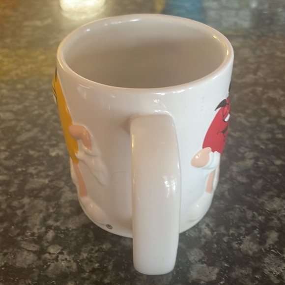 Vintage M&M embossed 3-D 16 oz Mug - Picture 4 of 6